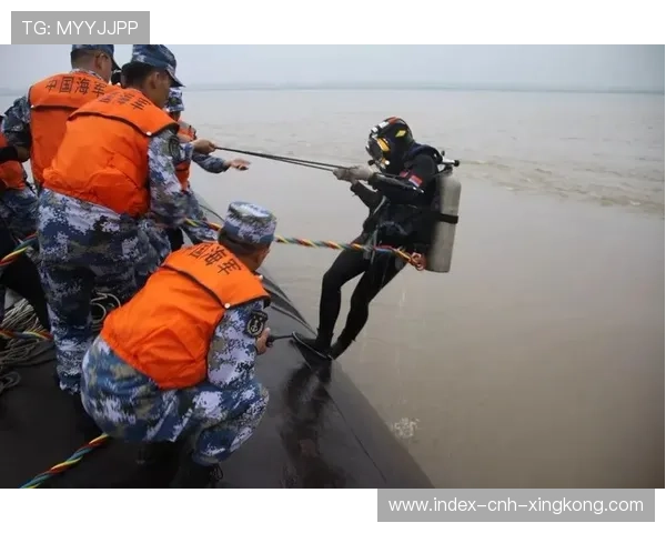 桨板冲浪教练发起“海上救援训练营”获媒体报道