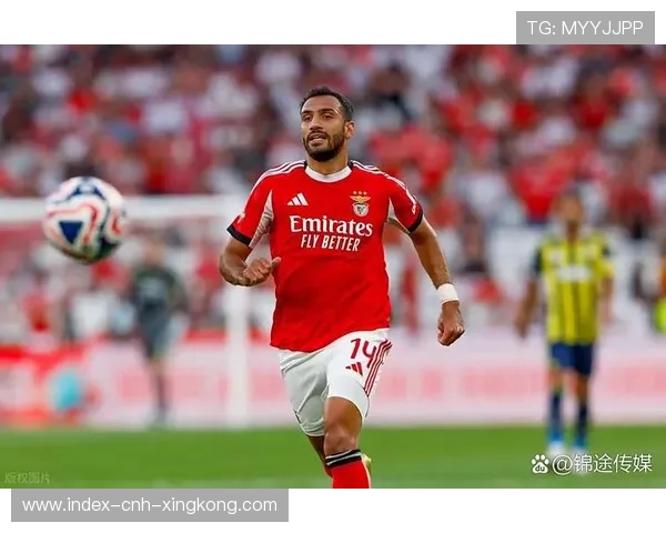 本菲卡拉法禁区外速度突破后推射一剑封喉：风暴夜下的极致爆发