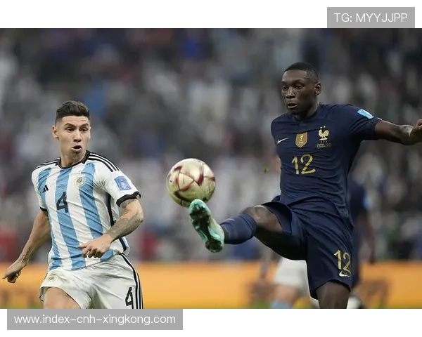 法兰克福穆阿尼高速正面带球让后卫吃尽苦头